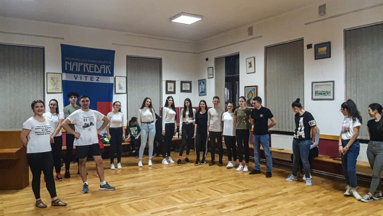 Napretkove podružnice iz Viteza i Busovače održale zajedničku folklornu probu u Vitezu
