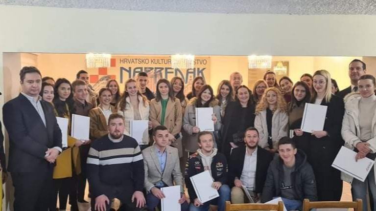 Više od devedeset studenata dobilo Napretkovu stipendiju, među njima i Vitežani