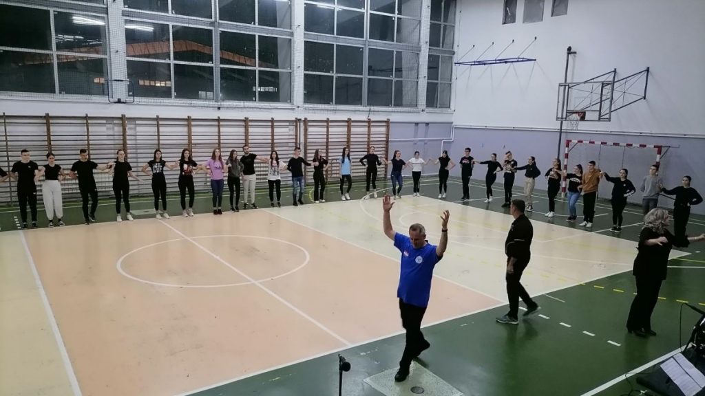 Napredak u Vitezu brojnim radionicama priprema otvaranje stalne postave Etno galerije. U najavi velika glazbeno-scenska revija