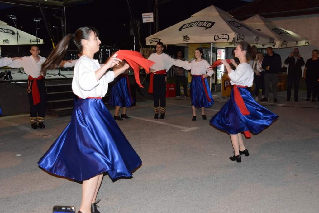 IMG-5c61ad9eea88727e1775ac671a0c98ac-V-1024x684.jpg