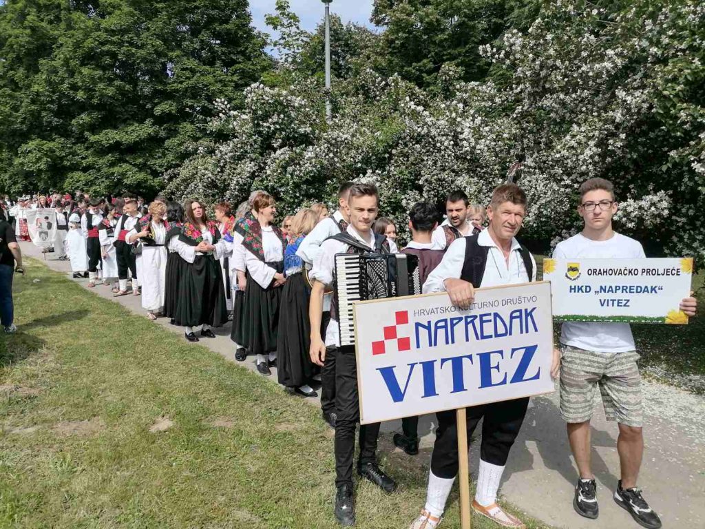 Viteški Napredak sudjelovao na završnoj manifestaciji povodom 55. Orahovačkog proljeća