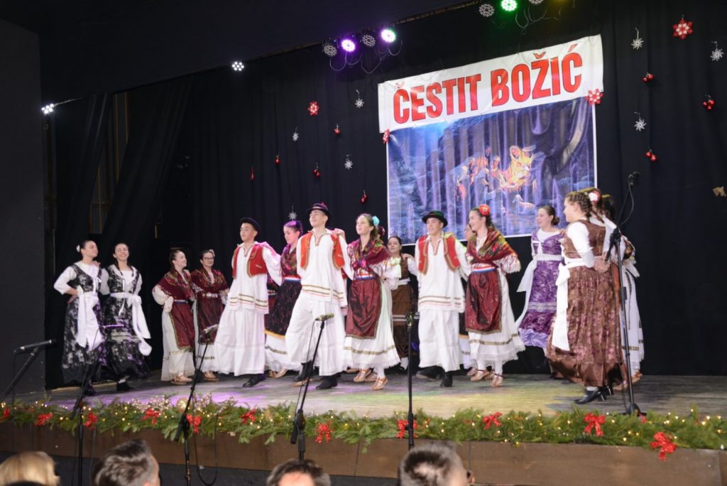 IMG-c1761afef4f0787c79ebf0f9f61f2a59-V-1024x684.jpg