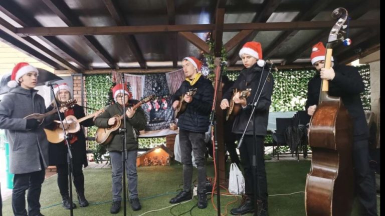 Napretkovi tamburaši u Zenici na manifestaciji  ‘Advent u Napretku’
