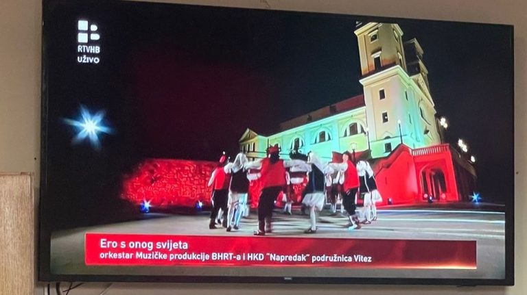 Viteški Napredak sa završnim kolom iz opere Ero s onoga svijeta otvorio 23. Večernjakov pečat