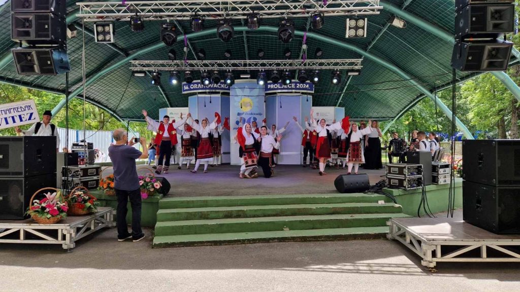 Orahovačko proljeće: Na smotri folklora sekcije HKD Napredak Vitez