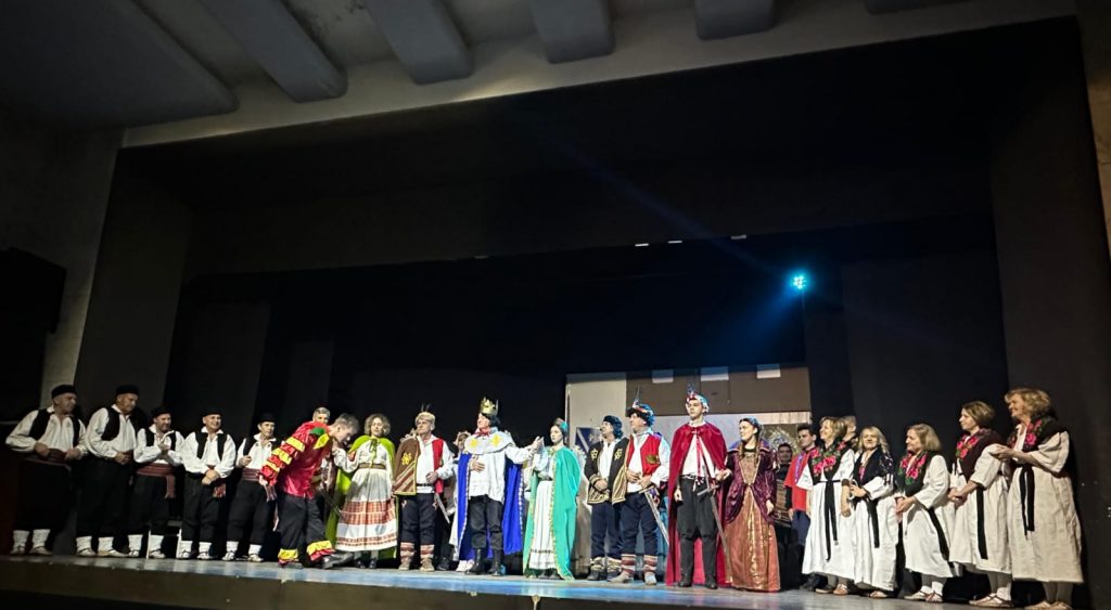 Premijera povijesne koreodrame “Viteški bal”, 100 sudionika scenskog spektakla je oživjelo prošlost Viteza