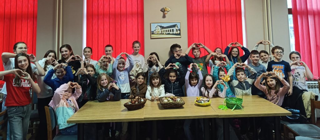 Radionica farbanja pisanica u HKD Napredak podružnica Vitez ispunila dječja lica osmijesima